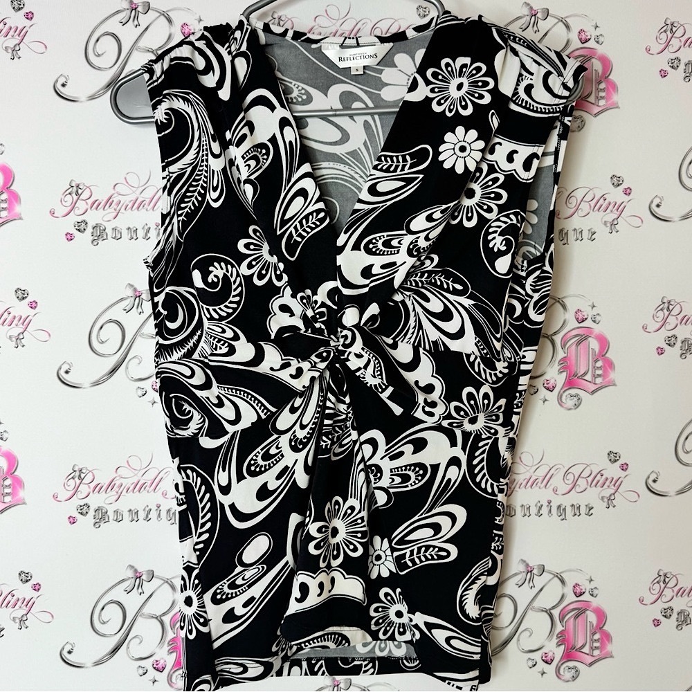 Northern Reflections Black and White Floral Blouse groovy flowers contrast tank
